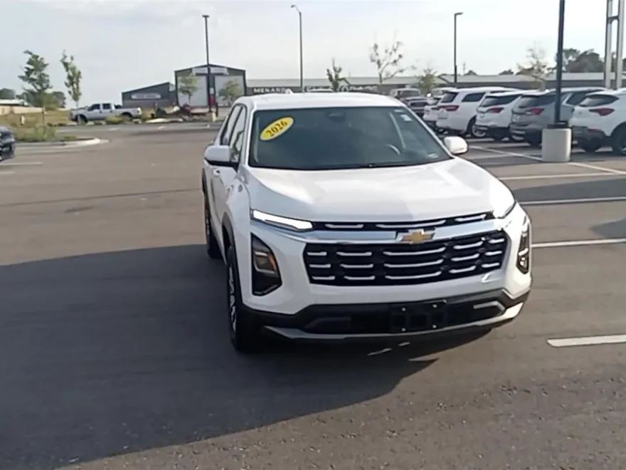 2026 Chevrolet Equinox LT photo 1