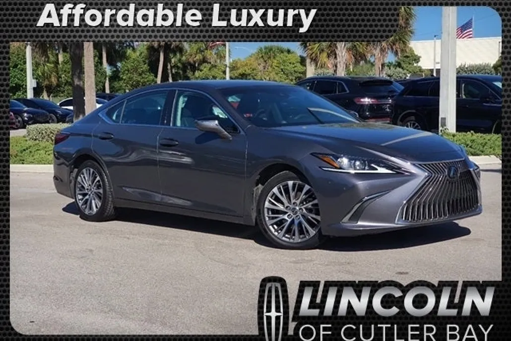 2019 Lexus ES 350 Ultra Luxury photo 1
