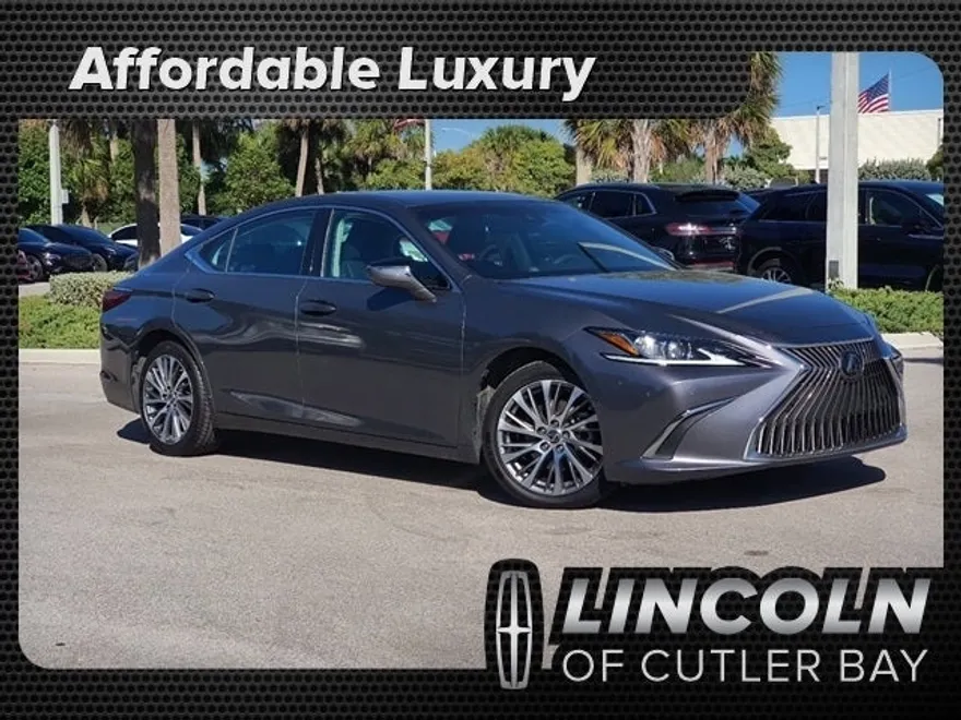 2019 Lexus ES 350 Ultra Luxury photo 1