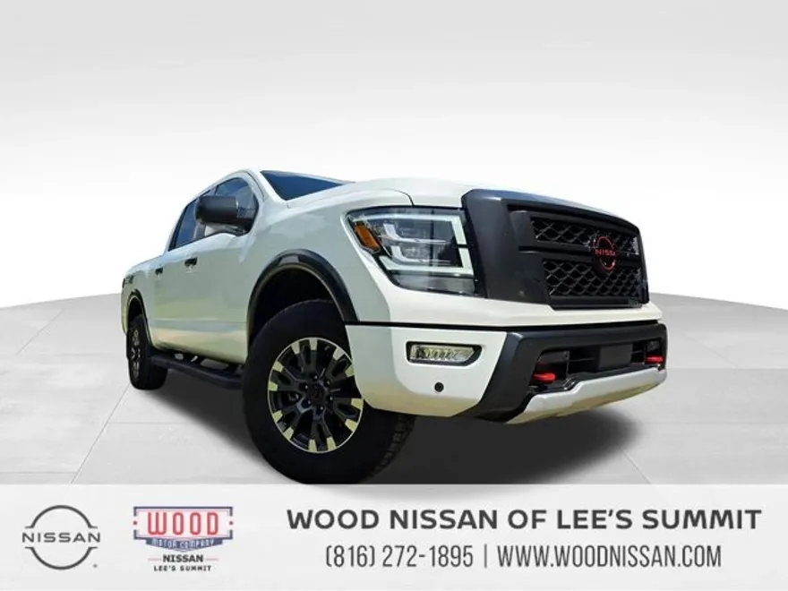 2024 Nissan Titan PRO-4X photo 1