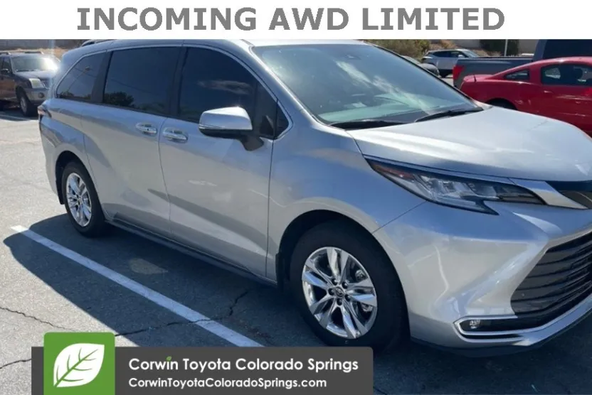 2025 Toyota Sienna Limited photo 1