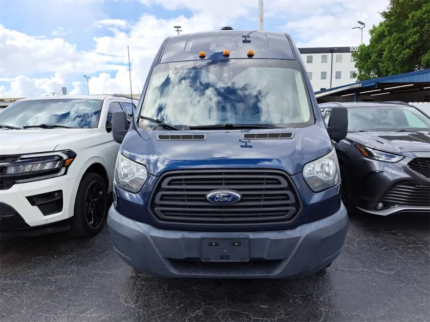 2017 Ford Transit photo 1