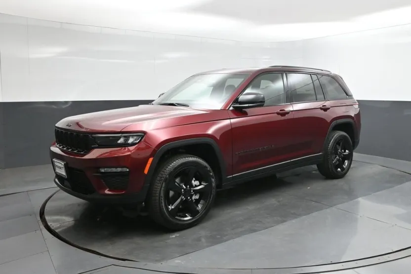 2025 Jeep Grand Cherokee Limited photo 1