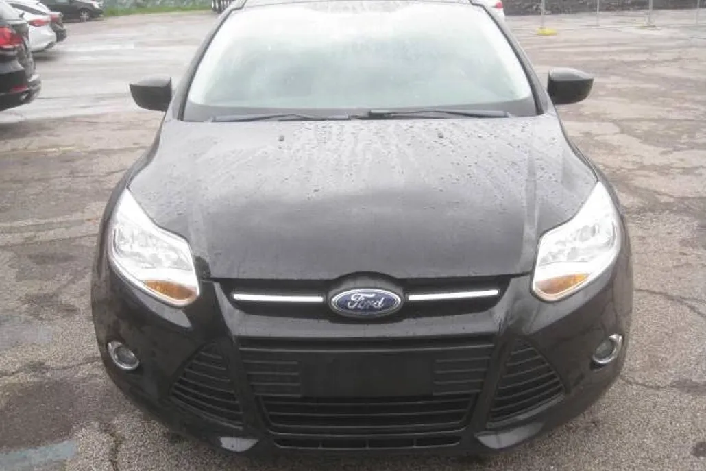 2012 Ford Focus SE photo 1
