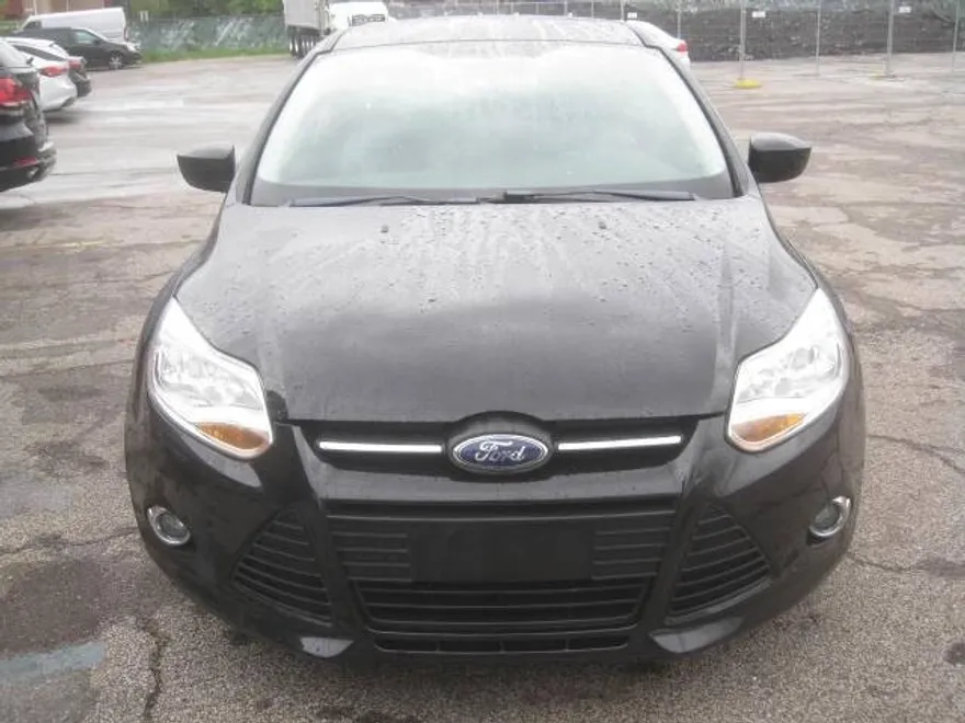 2012 Ford Focus SE photo 1
