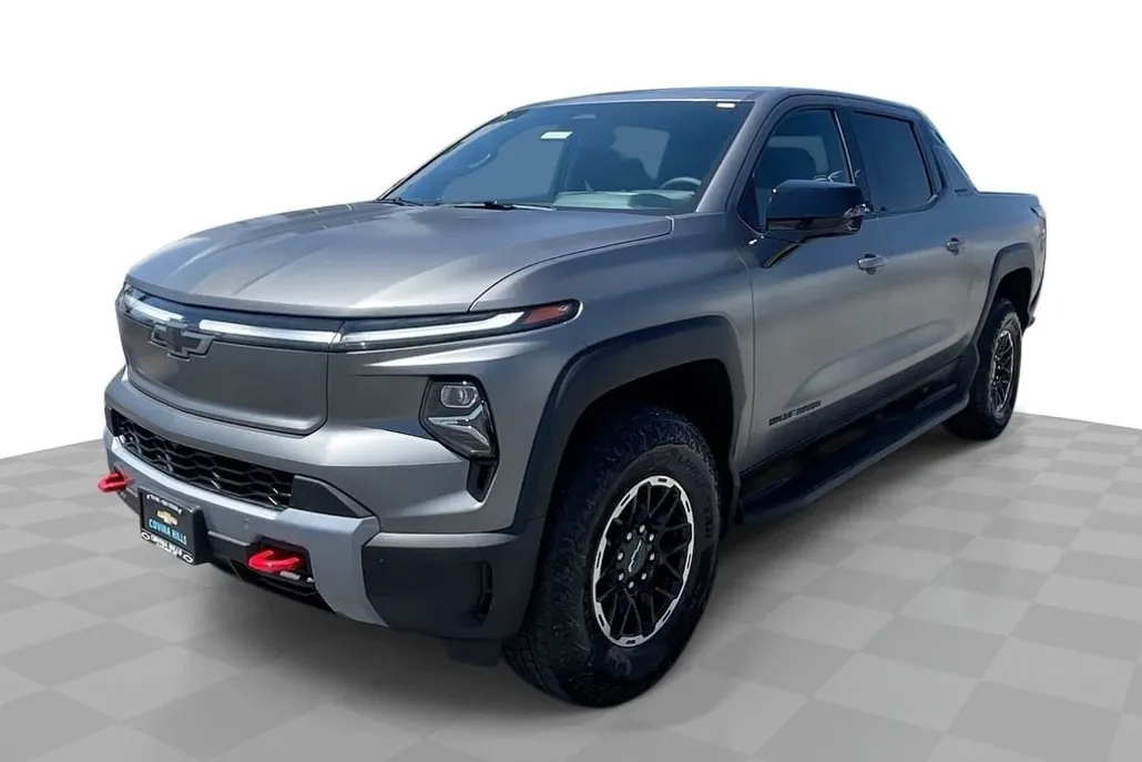 2026 Chevrolet Silverado EV Trail Boss photo 1