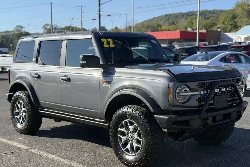 2022 Ford Bronco Badlands photo 1