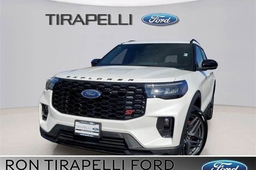2025 Ford Explorer ST photo 1