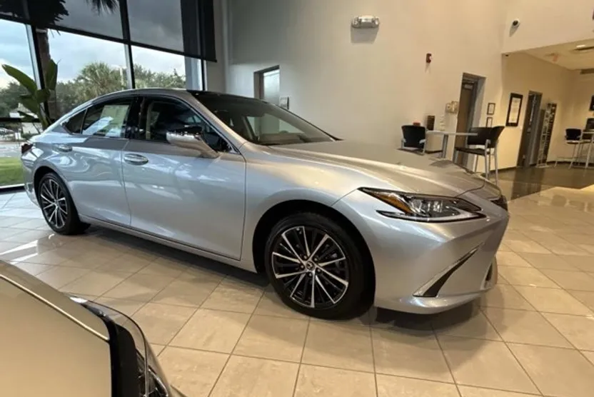 2025 Lexus ES 350 Premium photo 1