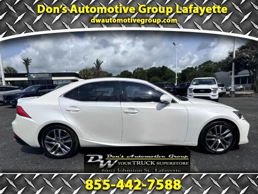 2020 Lexus IS 300 photo 1