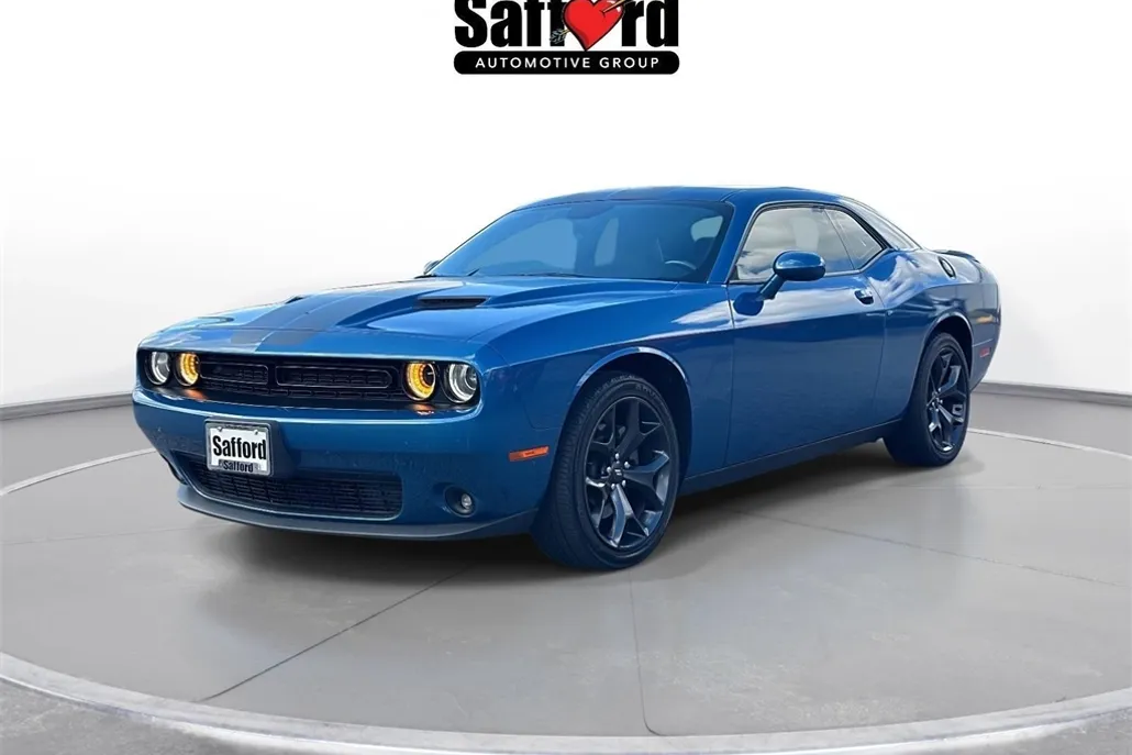 2020 Dodge Challenger SXT photo 1
