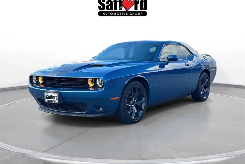 2020 Dodge Challenger SXT photo 1