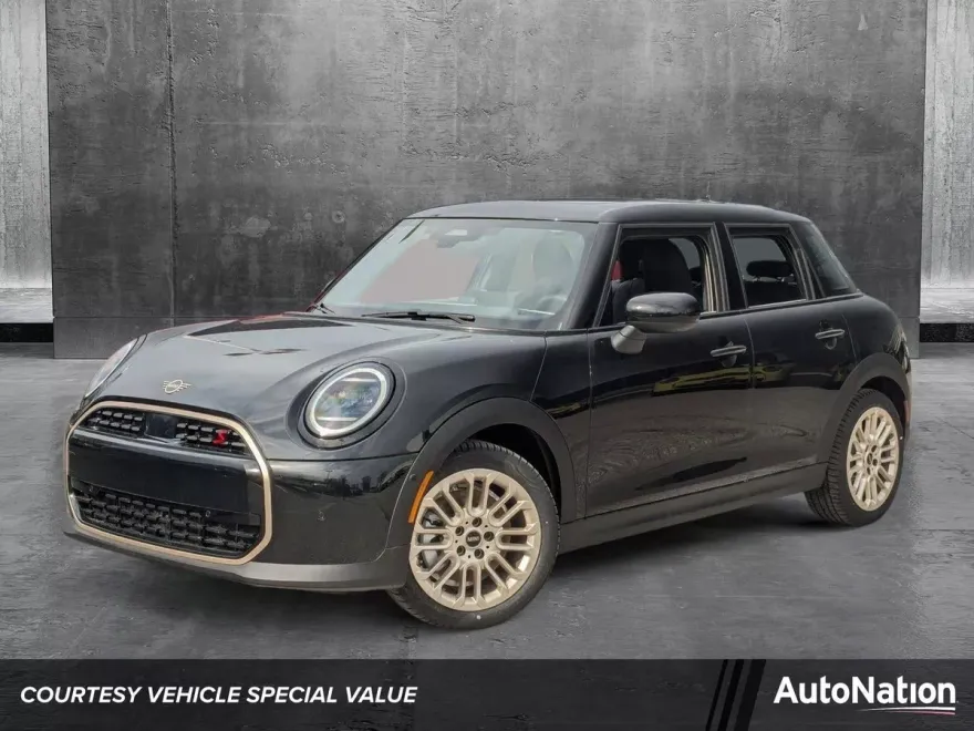 2025 Mini Cooper 4 Door Hardtop S photo 1