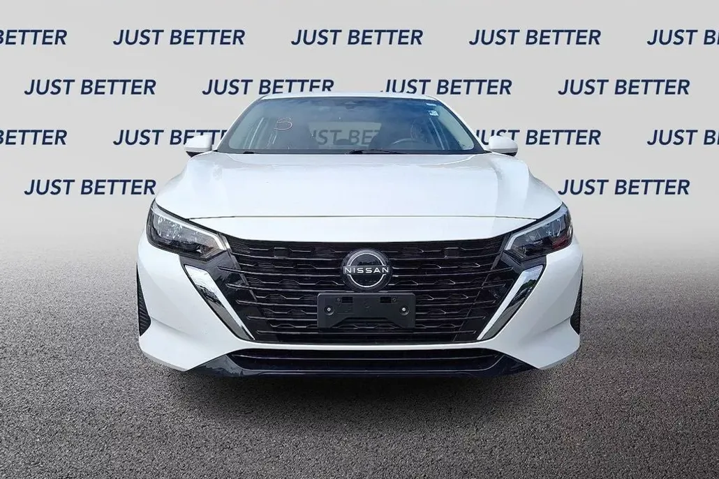 2025 Nissan Sentra SV photo 1