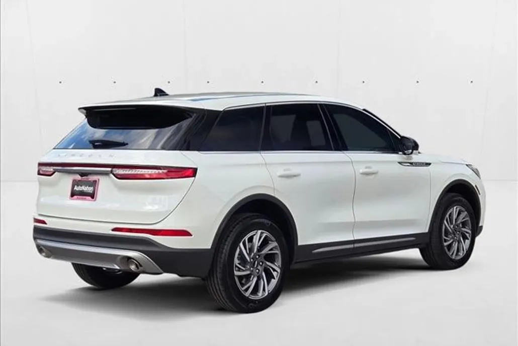 2025 Lincoln Corsair Premiere photo 1