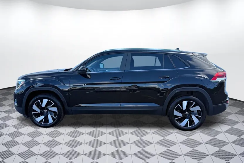 2024 Volkswagen Atlas Cross Sport SE Technology photo 1