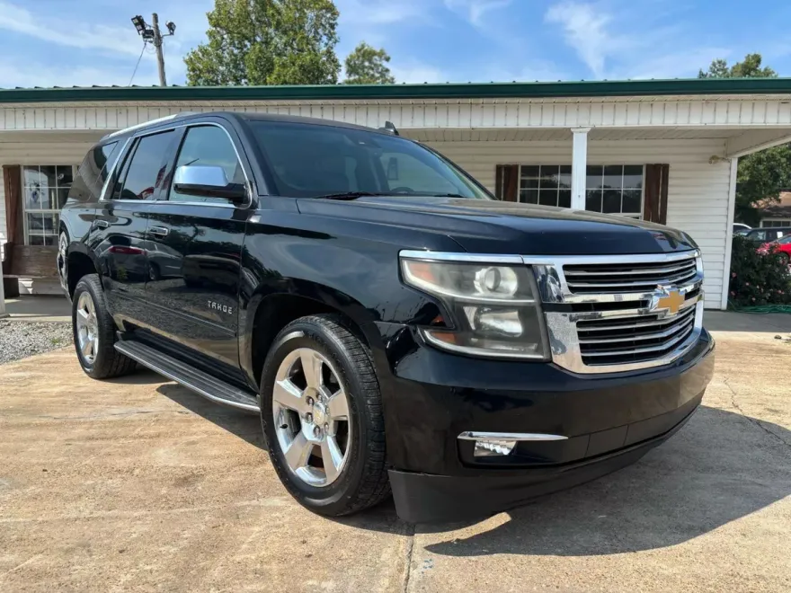 2017 Chevrolet Tahoe Premier photo 1
