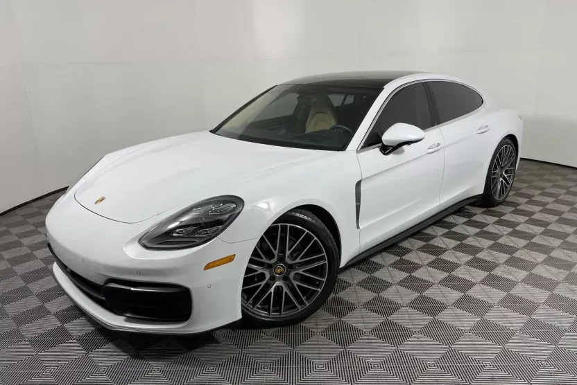 2022 Porsche Panamera Platinum photo 1