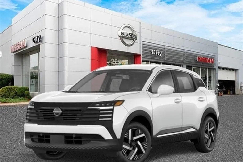 2025 Nissan Kicks SV photo 1