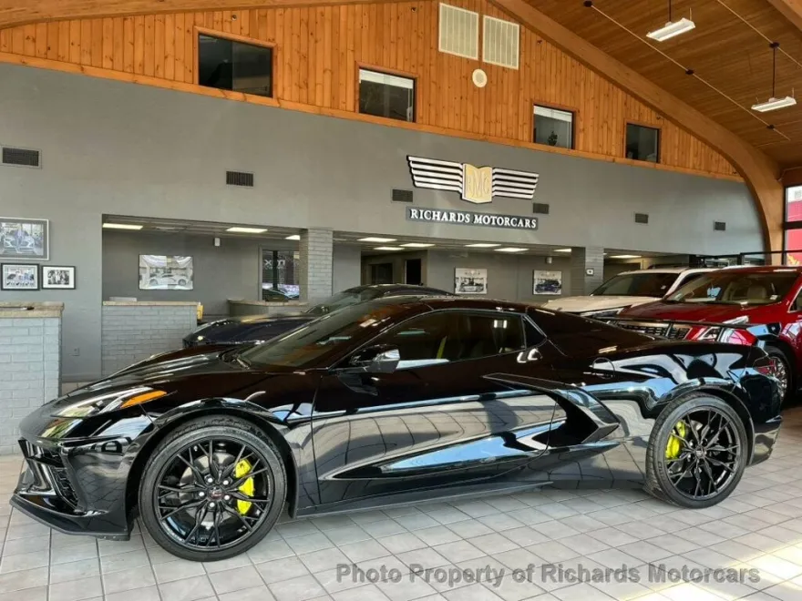 2023 Chevrolet Corvette Stingray Convertible 2LT photo 1