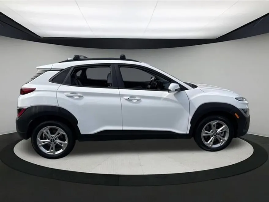 2023 Hyundai Kona SEL photo 1
