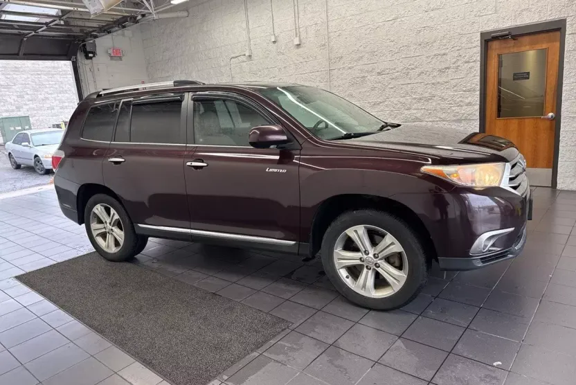 2012 Toyota Highlander Limited photo 1