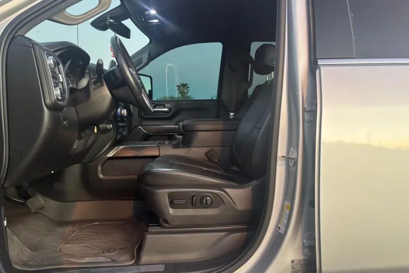 2020 Gmc Sierra SLT photo 1