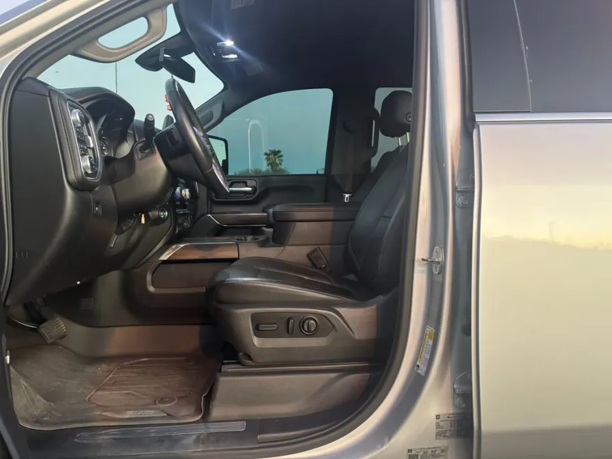 2020 Gmc Sierra SLT photo 1