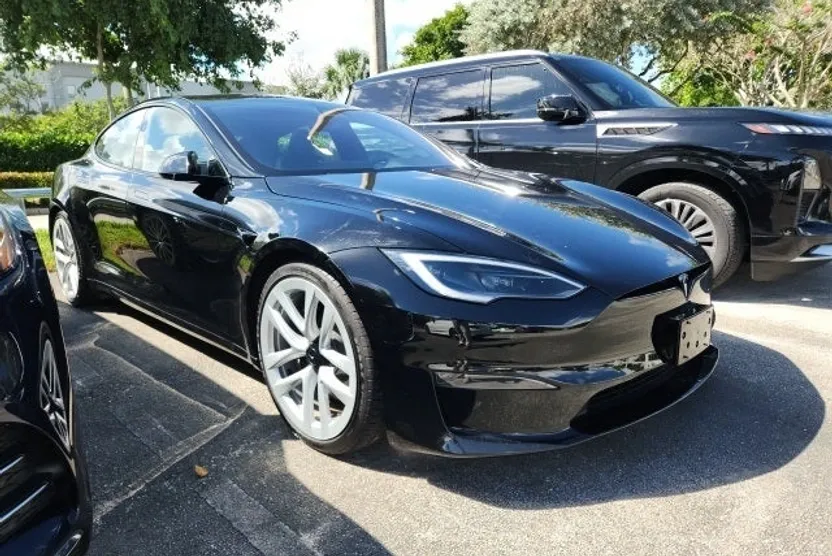2023 Tesla Model S Standard Range photo 1
