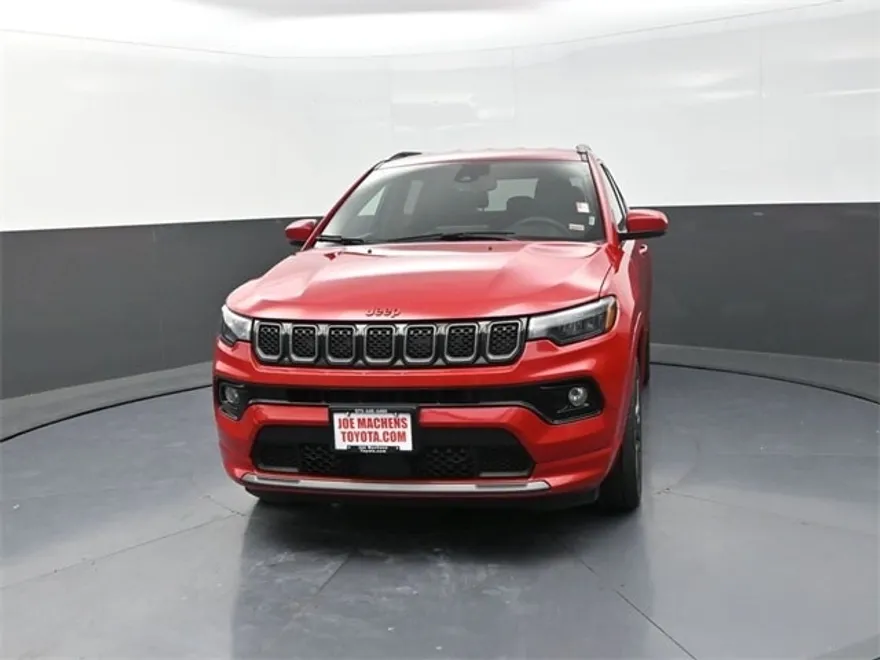 2023 Jeep Compass Limited photo 1