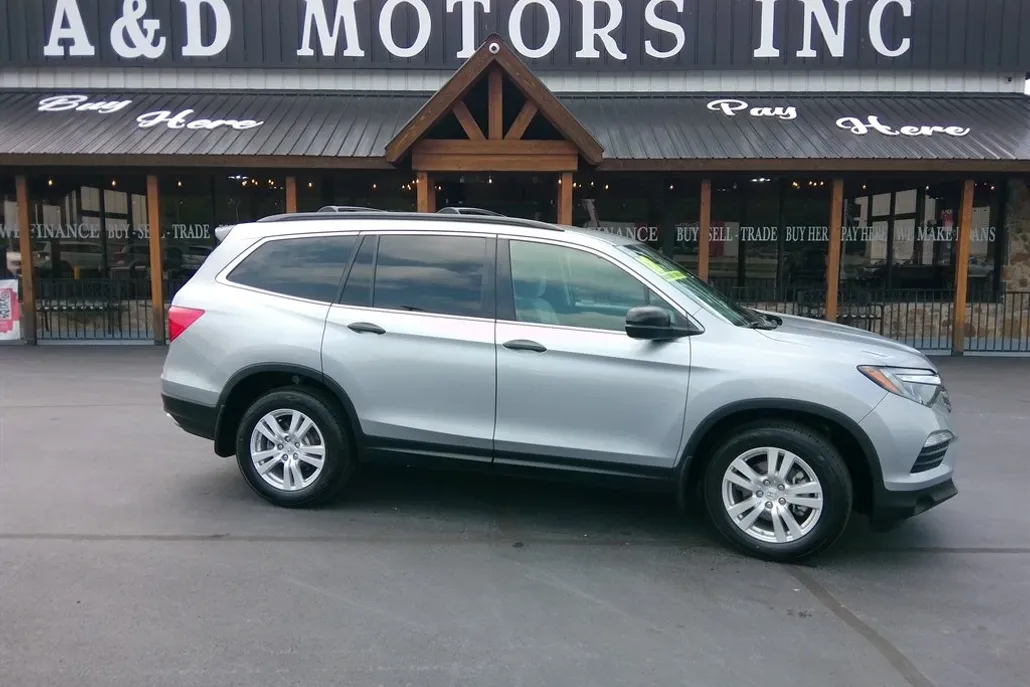 2018 Honda Pilot LX photo 1