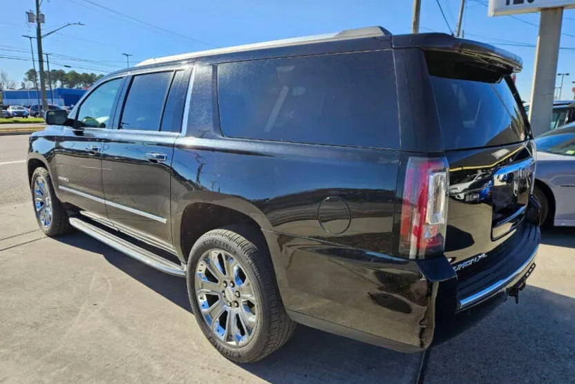 2016 Gmc Yukon XL Denali photo 1