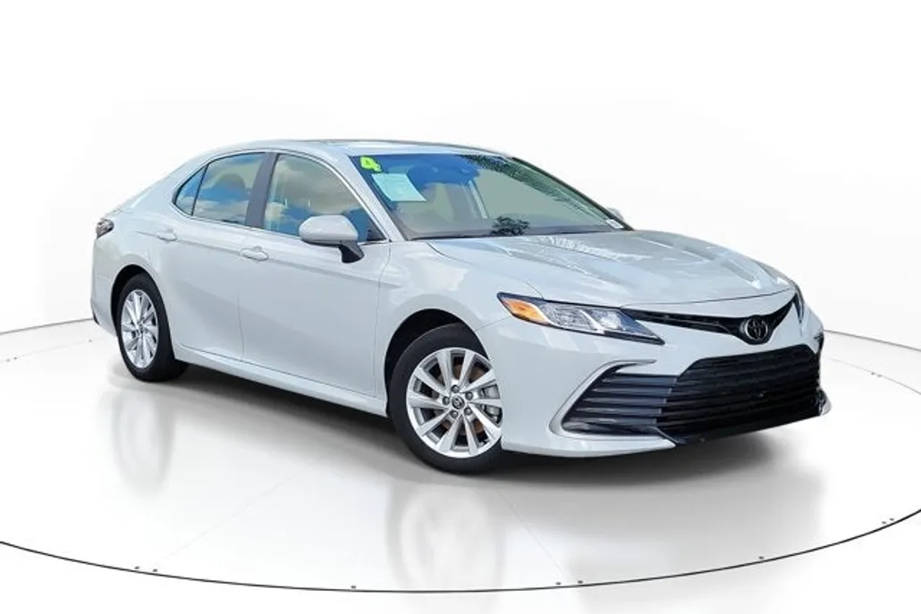 2024 Toyota Camry LE photo 1