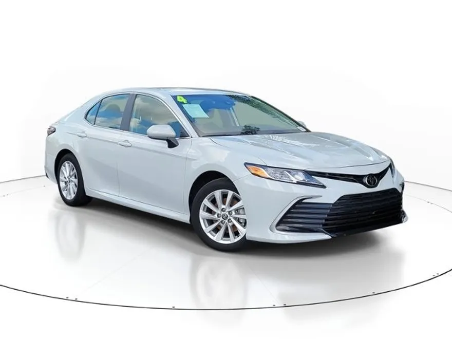 2024 Toyota Camry LE photo 1
