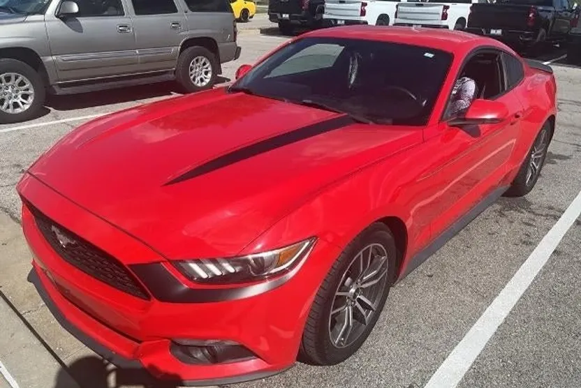 2016 Ford Mustang EcoBoost photo 1