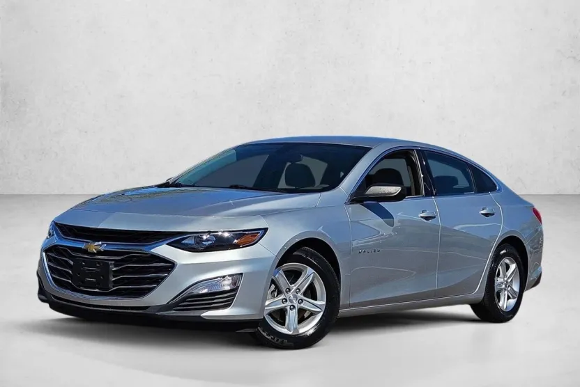 2020 Chevrolet Malibu LS photo 1