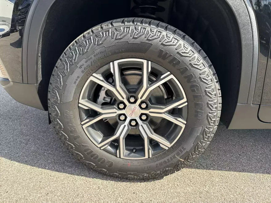 2026 Gmc Acadia AT4 photo 1