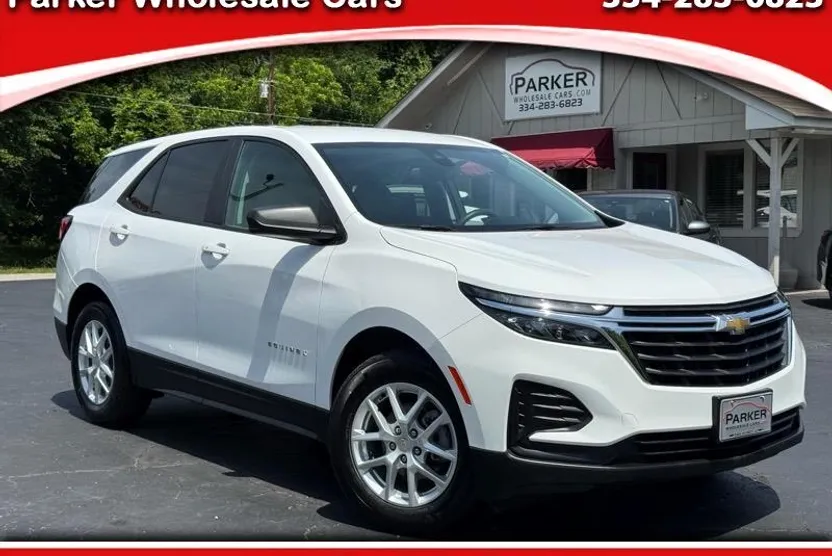 2024 Chevrolet Equinox LS photo 1