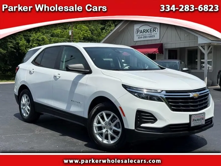 2024 Chevrolet Equinox LS photo 1