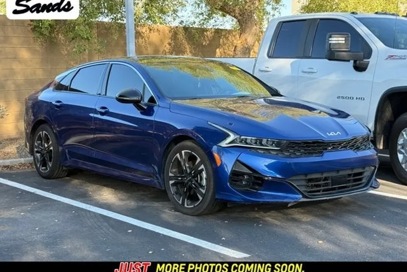 2022 Kia K5 GT-Line photo 1