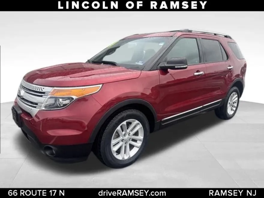 2014 Ford Explorer XLT photo 1