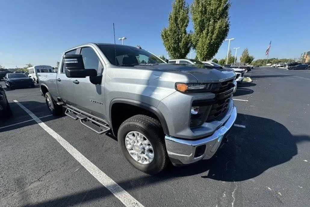 2024 Chevrolet Silverado 3500HD Work Truck photo 1