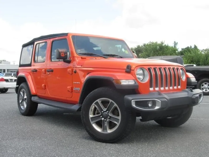 2019 Jeep Wrangler Unlimited Sahara photo 1