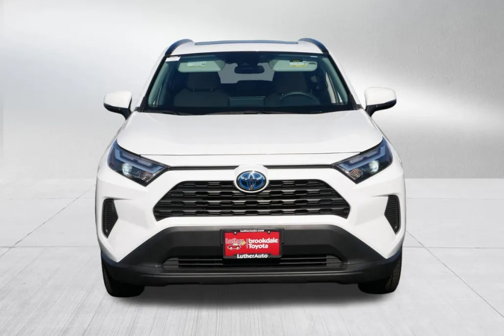 2022 Toyota RAV4 Hybrid XLE photo 1