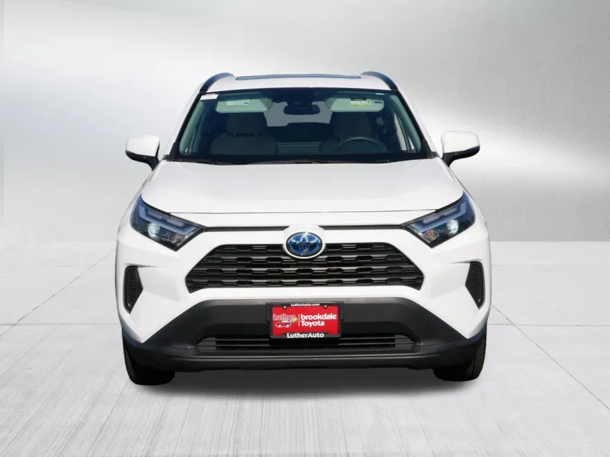 2022 Toyota RAV4 Hybrid XLE photo 1