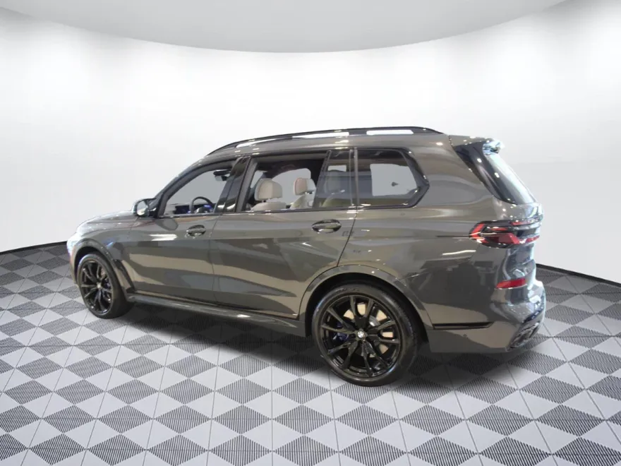 2026 Bmw X7 M60i photo 1