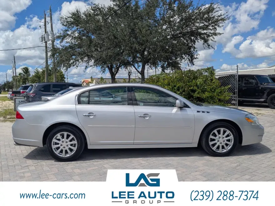 2011 Buick Lucerne CX photo 1