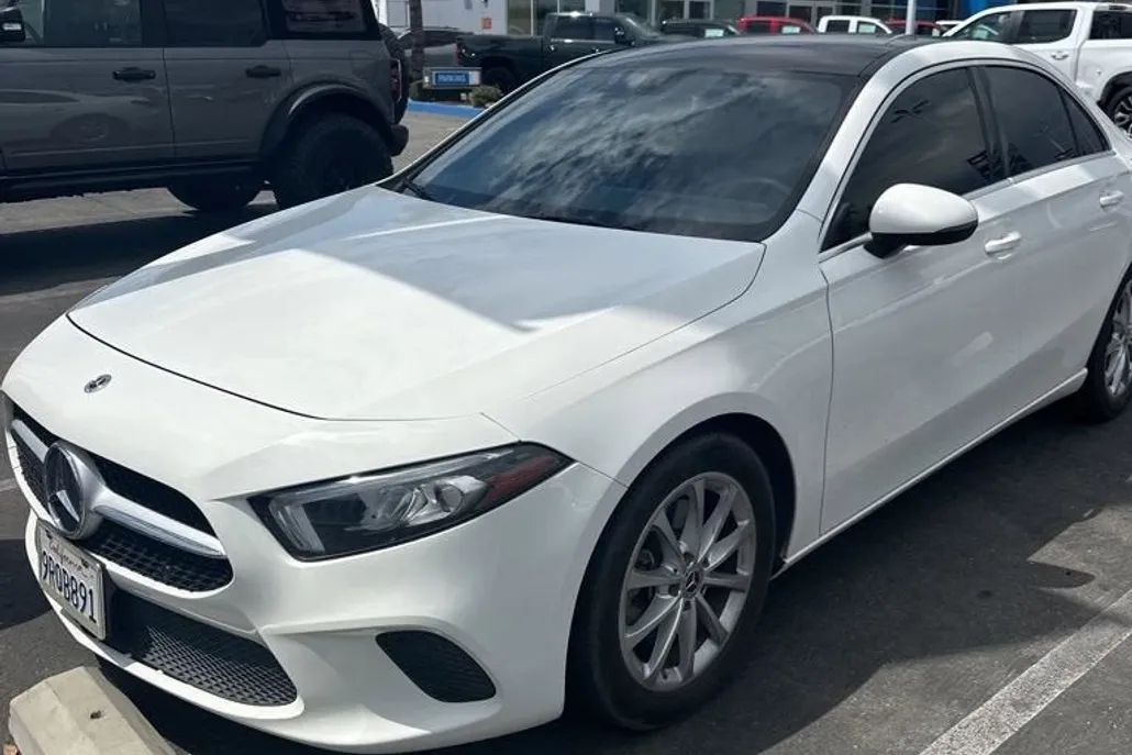 2021 Mercedes Benz A 220 photo 1