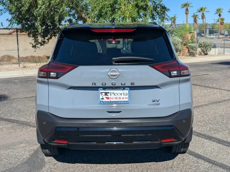 2023 Nissan Rogue SV photo 1
