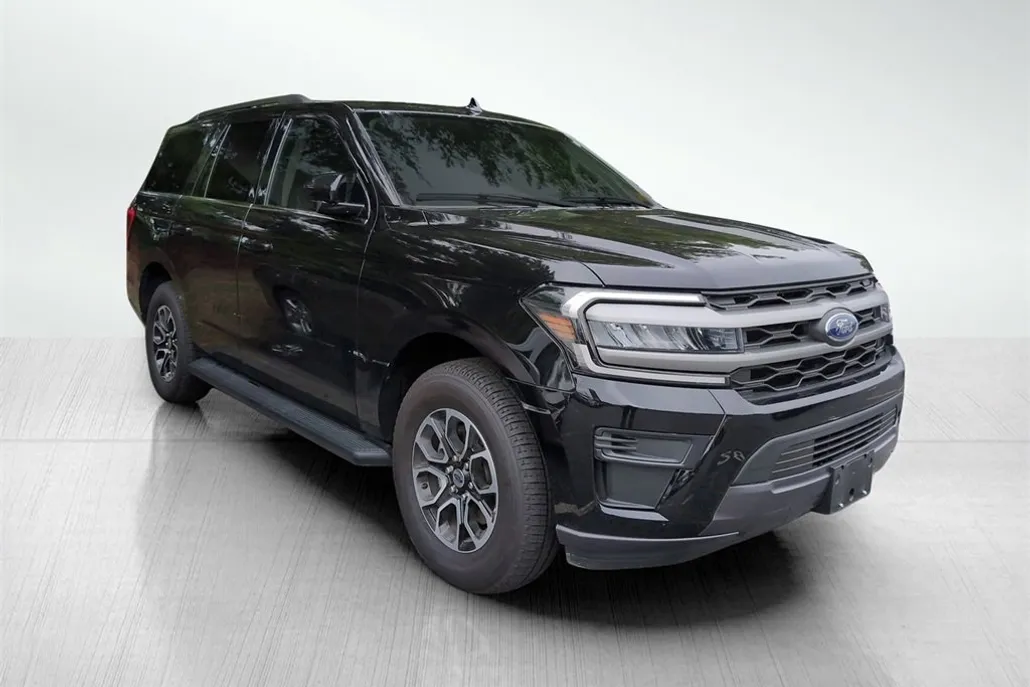2024 Ford Expedition XLT photo 1